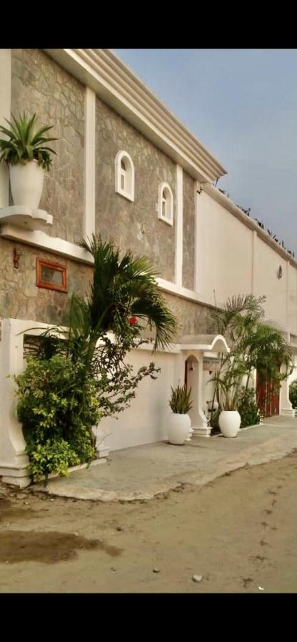 Residence Archange Pointe Noire Exterior foto